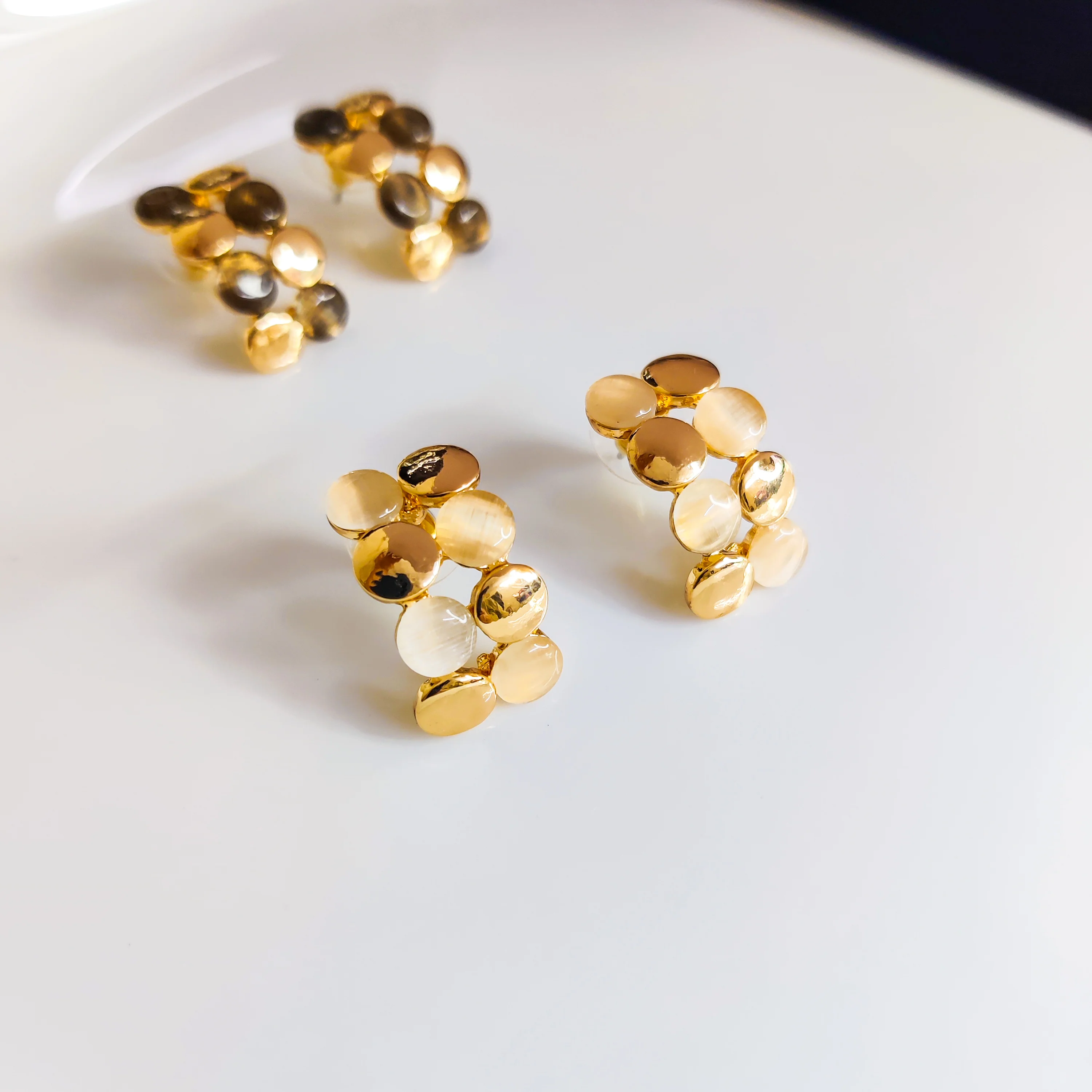 Mud Mist Beads Studs Earrings - Image 4