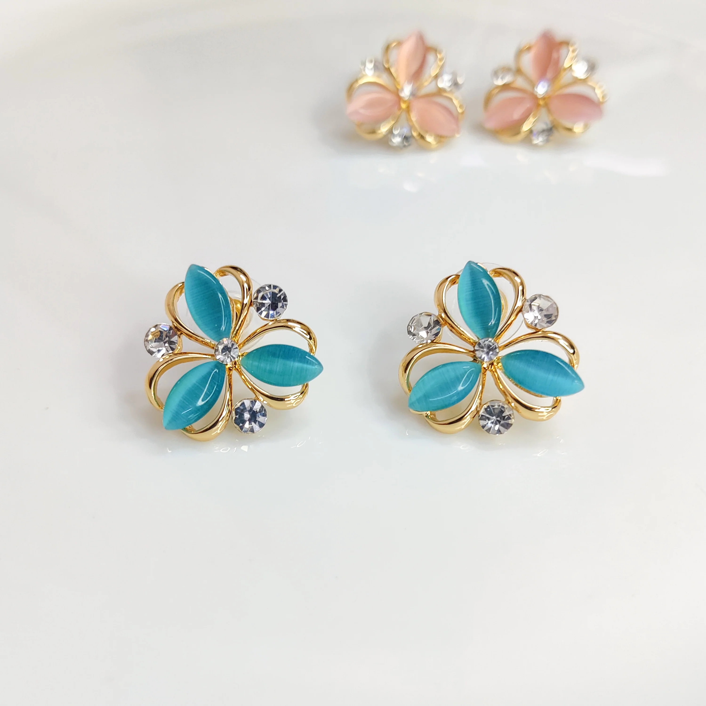 Floral Cluster Stud Earrings - Image 3