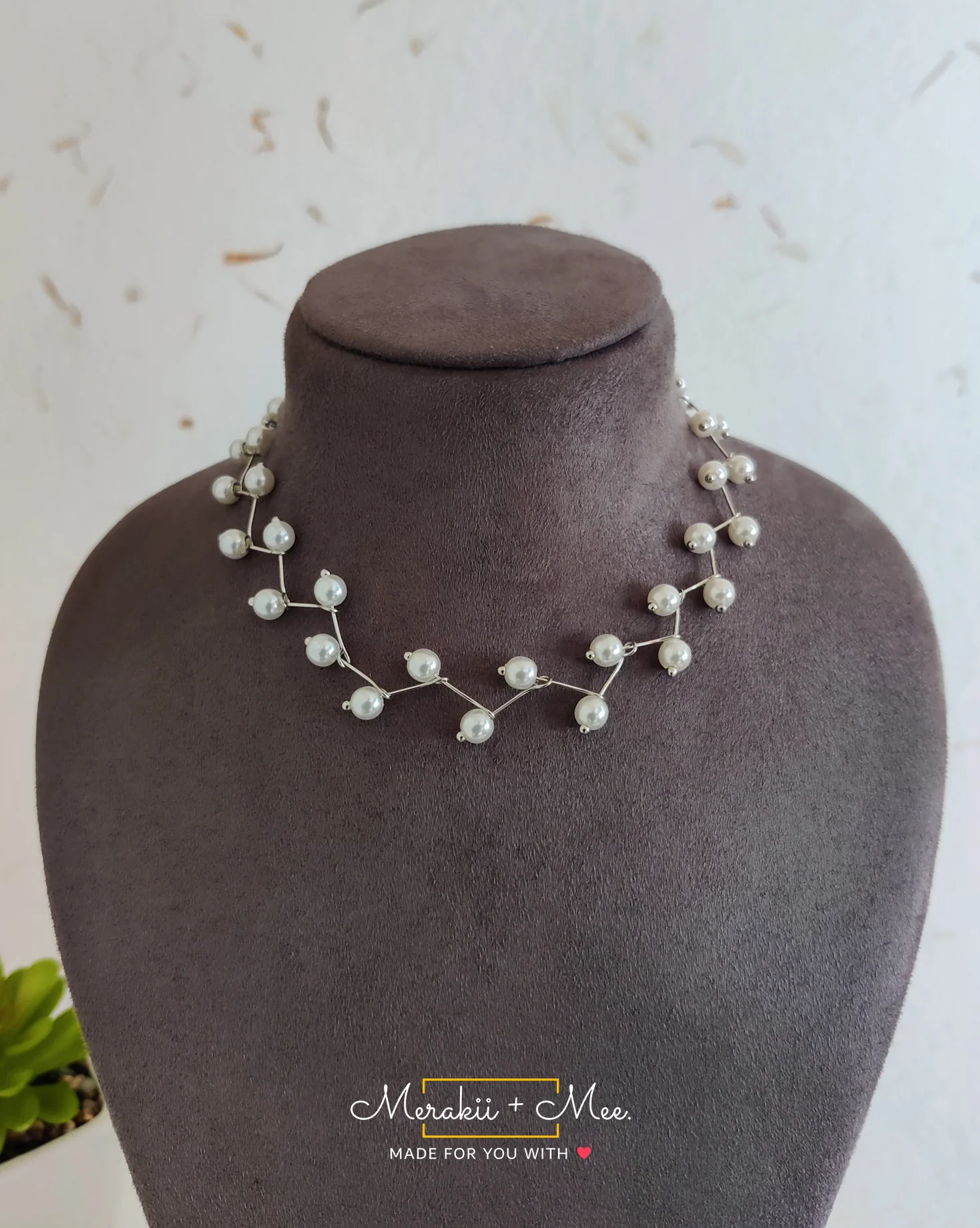 Pearl Link Choker Necklace - Image 4
